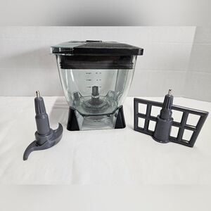 Blender Pitcher with Blades